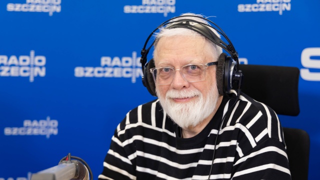 Praca w nowych mediach jest równie odpowiedzialna, jak praca w starych formach przekazu informacji - podkreślał gość Rozmowy pod Krawatem Tomasz Raczek.