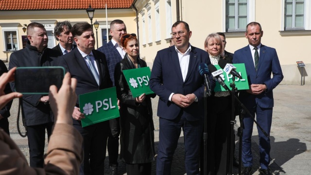 Skarga Polski do TSUE ws. umowy z krajami Mercosur powstaje we współpracy resortów: rolnictwa, rozwoju i technologii oraz spraw zagranicznych - poinformował w sobotę w Białymstoku minister rolnictwa Stefan Krajewski. Zapewnił, że trwają starania, aby została złożona przed 1 maja.
