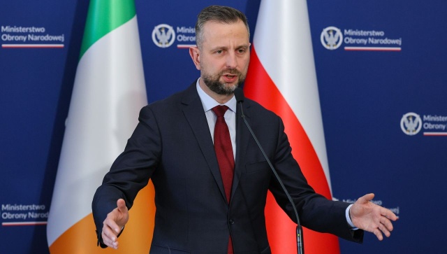 Głosowanie za wnioskami opozycji kończy współpracę koalicyjną. Tymi słowami minister obrony i szef PSL Władysław Kosiniak-Kamysz odniósł się do wniosku o wotum nieufności dla minister klimatu, Pauliny Hennig-Kloski.