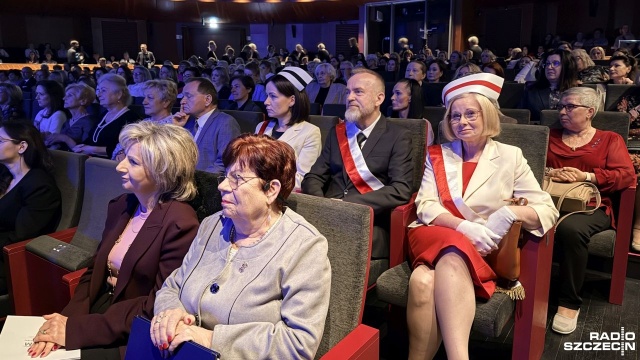 Ich codzienna praca to odpowiedzialność i poświęcenie. Pielęgniarki i położne obchodziły jubileusz 35-lecia swojego samorządu zawodowego.