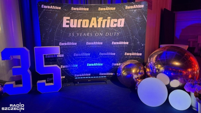 EuroAfrica to - obok grupy PŻM i PŻB - jeden z trzech największych polskich armatorów. Na morzu zatrudnia około 400 osób, na lądzie 600 - informuje prezes firmy Jacek Wiśniewski.