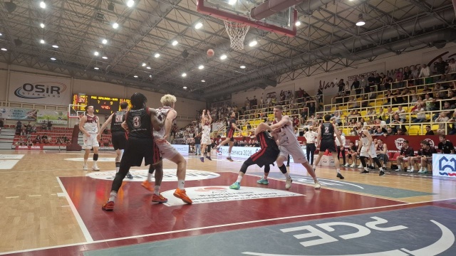 Falstart PGE Spójni w półfinałach play-off