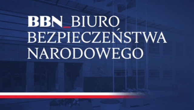 Zmiany w BBN są efektem decyzji Sławomira Cenckiewicza, który 23 kwietnia złożył rezygnację z zajmowanego stanowiska. Od tego czasu obowiązki szefa BBN przejął jego dotychczasowy zastępca generał Andrzej Kowalski.