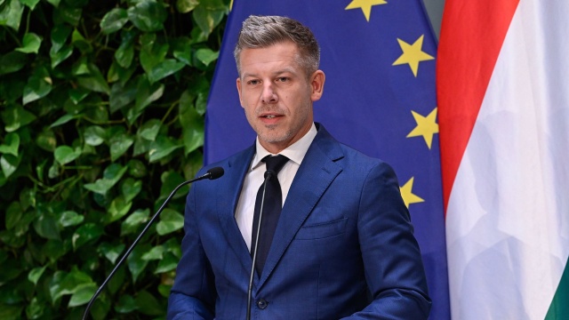 Po południu do Polski z długą wizytą przyleci nowy premier Węgier Pter Magyar i kilku jego ministrów. Będzie to pierwszy wyjazd polityka za granicę jako szefa rządu i jak sam mówi, niezwykle ważne rozmowy.