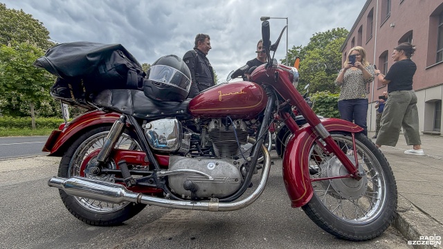 W Szczecinie upamiętniono legendę polskiej motoryzacji. W miejscu narodzin Junaka odsłonięto pamiątkową tablicę.