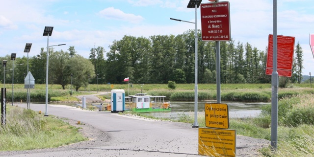 Z powodu niskiego stanu wody i remontu nieczynne są trzy przeprawy promowe przez rzekę Odrę w woj. lubuskim chodzi o promy zlokalizowane w ciągu dróg wojewódzkich w Połęcku, Pomorsku i w Brodach - poinformował Zarząd Dróg Wojewódzkich w Zielonej Górze.