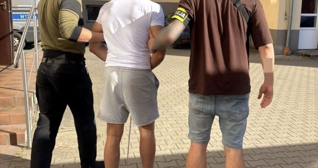 Sprawcy brutalnego ataku - zatrzymani w Szczecinie. Mężczyźni podejrzani są o kierowanie gróźb karalnych oraz usiłowanie zabójstwa.