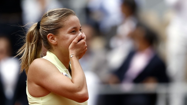 Polska rewelacja tegorocznego Rolanda Garrosa Maja Chwalińska zagra w półfinale turnieju w Paryżu.
