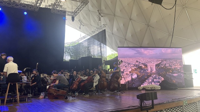 Muzyka symfoniczna, operowa i filmowa splecie się z iluzją. Trwają ostatnie próby do wieczornego koncertu The Art of Music and Magic w Teatrze Letnim w Szczecinie.