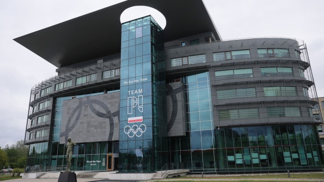 Prezes PKOl Radosław Piesiewicz poinformował, że zobowiązania po firmie Zondacrypto wobec trzech polskich medalistów olimpijskich i dwóch trenerów - dzięki prywatnym sponsorom - zostały spłacone.