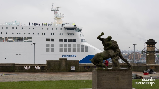 Od poniedziałku 22 czerwca zmieni się siatka połączeń promowych Polsca Baltic Ferries. Promy Mazovia i Jantar zamienią się miejscami. Pierwszy z nich będzie teraz obsługiwał trasę Świnoujście - Trelleborg, a drugi Świnoujście - Ystad.