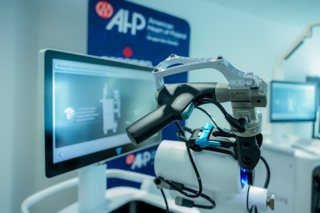 Robot zoperuje kolano w Szpitalu w Drawsku Pomorskim. To będą pierwsze w regionie tego typu operacje.