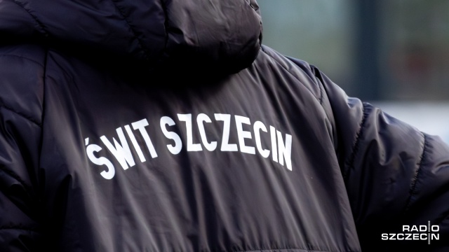 Piłkarze Świtu rozpoczęli przygotowania do nowego sezonu 2 ligi. Szczecinianie na początek mieli badania i testy wydolnościowe. W zespole Dumy Północy dojdzie również do zmian w składzie.