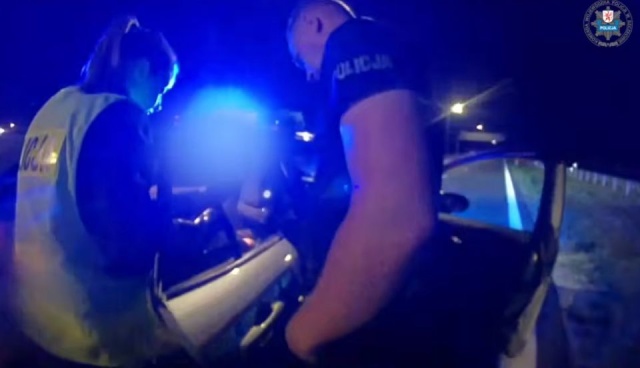 Uciekał pod prąd, pijany i bez prawka [WIDEO]