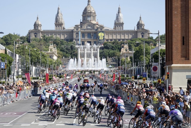 Jeden z etapów kolarskiego wyścigu Tour de France zagrożony. To z powodu pożaru lasu, który szaleje na południu Francji.