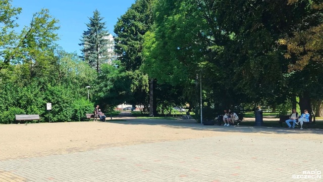 Skwer Pionierów w centrum Kołobrzegu zyska nowy blask. Szczegóły inwestycji miejscowi urzędnicy przedstawili przy Szczękach Naczelnika, czyli popularnej fontannie, która na czas prowadzonych prac będzie musiała zostać wyłączona.