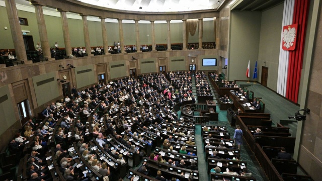 Opozycja żąda od Rady Ministrów wyjaśnień, dlaczego z projektu regulującego ten rynek usunięto kluczowe zapisy.