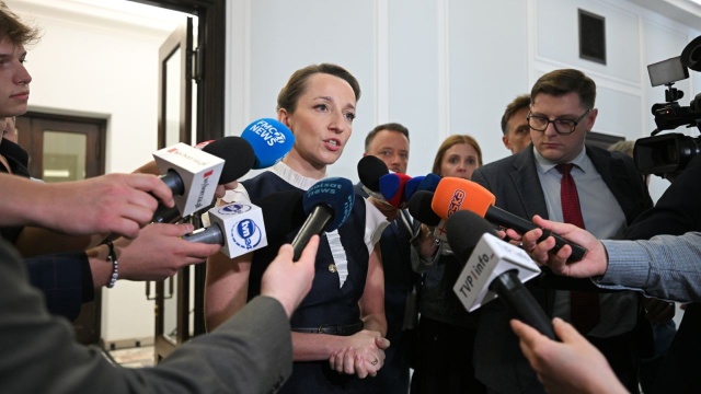 Sejm powołał w piątek mec. Sylwię Gregorczyk-Abram na stanowisko Rzecznika Praw Obywatelskich. Aby kandydatka zgłoszona przez KO i Lewicę mogła objąć tę funkcję, zgodę musi jeszcze wyrazić Senat.