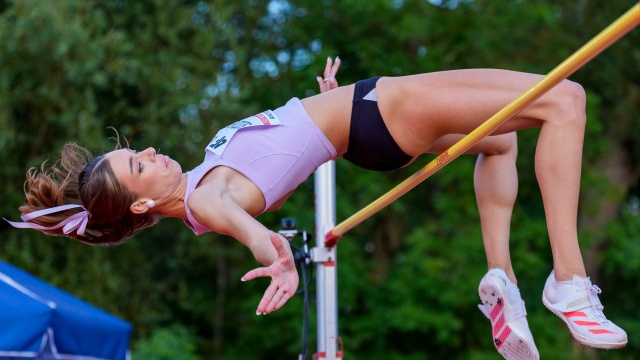 Znakomity początek lekkoatletycznych Mistrzostw Polski w Białymstoku wykonaniu zachodniopomorskich zawodników. Maja Słodzińska z klubu UKS OSoT Szczecin zdobyła złoty medal w skoku wzwyż.