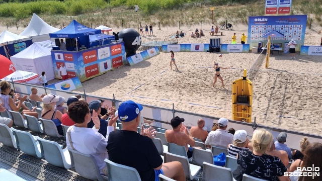 Na plaży w Świnoujściu oficjalnie wystartowały prestiżowe zawody eliminacyjne do Mistrzostw Polski w siatkówce plażowej.