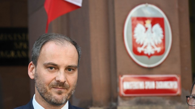 Rzecznik MSZ Maciej Wewiór powiedział, że rosyjski ambasador Gieorgij Michno wezwany w piątek do MSZ, otrzymał notę protestacyjną.