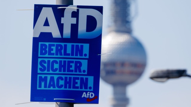 Ponad 1000 niemieckich prawników podpisało wniosek o delegalizację partii AfD. Pod pismem przybywa podpisów, ponieważ eksperci prawni uważają, że Alternatywa dla Niemiec odrzuca demokrację oraz poszanowanie godności człowieka.