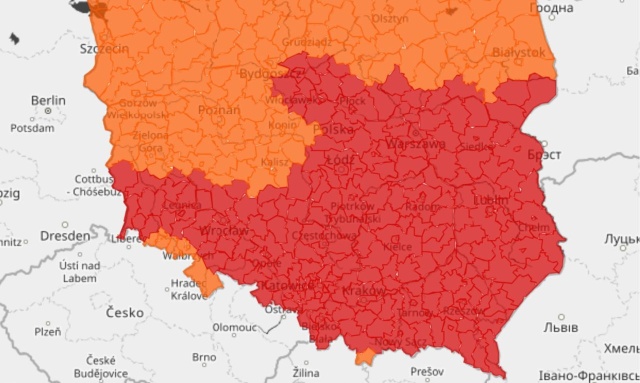 Instytut Meteorologii i Gospodarki Wodnej wydał ostrzeżenia przed upałem dla niemal całego kraju na południowym wschodzie termometry wskażą nawet 40 st. C. W 11 województwach obowiązują też alerty przed burzami. Do odbiorców w 10 województwach alert w związku z burzami wysłało RCB.