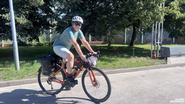 3333 kilometry dookoła Polski zamierza pokonać rowerem z okazji swoich 33. urodzin Basia Pawluk - żołnierka Wojsk Obrony Terytorialnej, studentka psychologii. Wyruszyła 1 sierpnia z Krakowa i w ciągu 23 dni w trasie zbiera pieniądze dla Fundacji Nagle Sami, która już od 15 lat wspiera osoby po stracie i w żałobie.