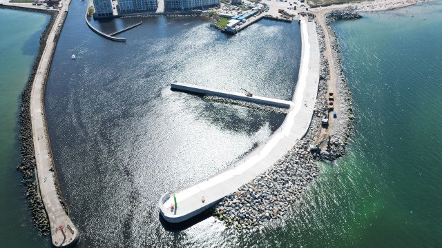 Port w Darłowie zyskał nową infrastrukturę. Oznacza to większe możliwości przeładunkowe, ale także bezpieczniejszą i sprawniejszą żeglugę.