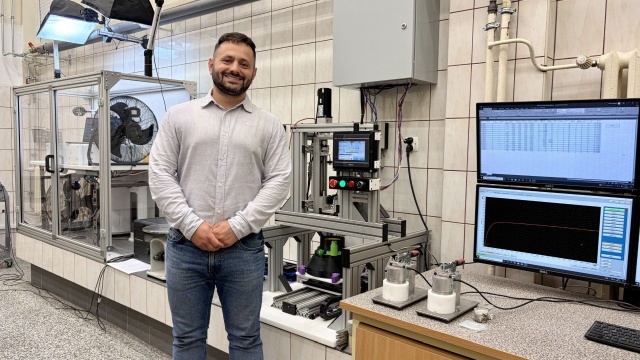 Profesor Adam Zieliński - naukowiec z Zachodniopomorskiego Uniwersytetu Technologicznego doceniony za oceanem.