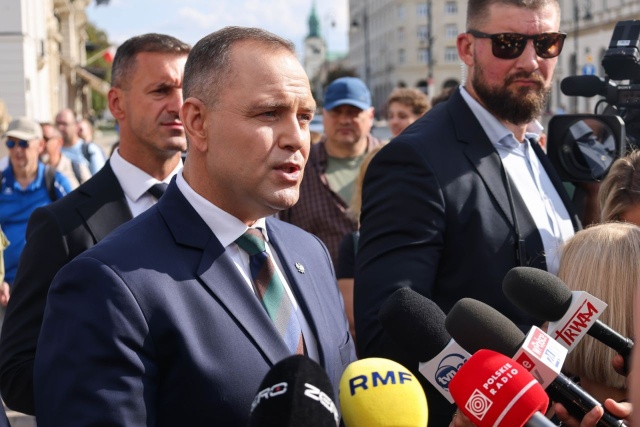 Karol Nawrocki będzie zeznawał w sprawie sędziów TK. Prokuratura chce przesłuchać prezydenta jako świadka w sprawie niedopuszczania sędziów Trybunału Konstytucyjnego do orzekania.