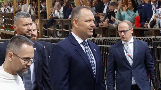 Polski rolnik nie będzie tłumaczył się z tego, że prowadzi swoją działalność gospodarczą i rolniczą - mówił prezydent podczas uroczystości dożynkowych na Jasnej Górze w Częstochowie.