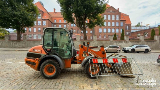 Remont był, koparka została [ZDJĘCIA]