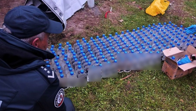 250 litrów alkoholu, bez polskich znaków akcyzy, ujawnili funkcjonariusze Zachodniopomorskiego Urzędu Celno-Skarbowego w Szczecinie.