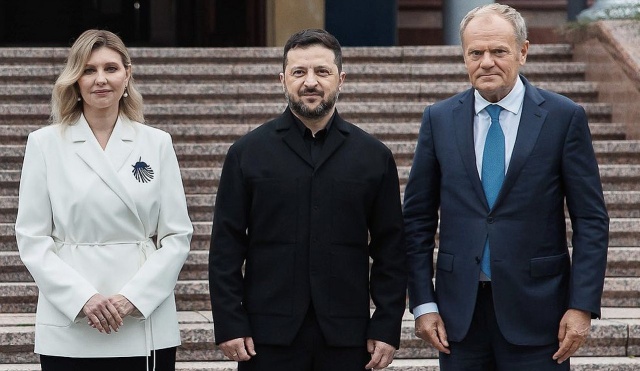 Premier Donald Tusk na Ukrainie. Szef polskiego rządu powiedział, że przyjechał, aby pokazać, iż kraj ten nie jest sam. Jak dodał, przed Ukrainą, ale też przed Polską obecnie bardzo trudny czas.