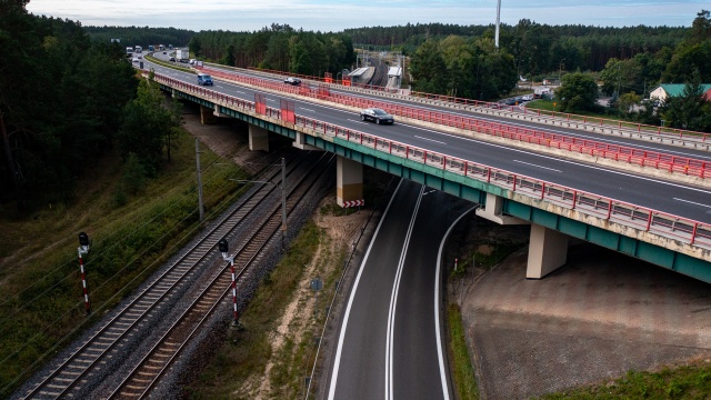 To będą zupełnie nowe konstrukcje. Tak o planach rozbudowy węzła Goleniów Południe mówi Mateusz Grzeszczuk z Generalnej Dyrekcji Dróg Krajowych i Autostrad w Szczecinie.