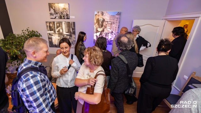 Prace 12 artystów, których twórczość powiązana jest ze Szczecinem, można oglądać od piątku w Open Gallery na Końskim Kieracie w Szczecinie.