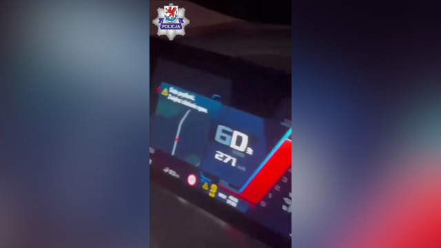 Areszt dla dwóch mężczyzn. To w związku ze śmiertelnym wypadkiem, do którego doszło 6 października na drodze szybkiego ruchu S10 w okolicach Kobylanki. Z ustaleń śledczych wynika, że jadące z prędkością nawet 270 kmh BMW staranowało Toyotę. Na miejscu zginął starszy mężczyzna, kierowca uderzonego pojazdu. Pasażerka Toyoty z ciężkimi obrażeniami trafiła do szpitala.