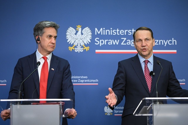W listopadzie w Polsce odbędą się ćwiczenia wojskowe Koalicji Chętnych - zapowiedział minister spraw zagranicznych Radosław Sikorski.