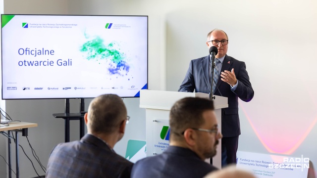Najzdolniejsi studenci Zachodniopomorskiego Uniwersytetu Technologicznego w Szczecinie otrzymali wyjątkowe nagrody za swoje naukowe zaangażowanie.