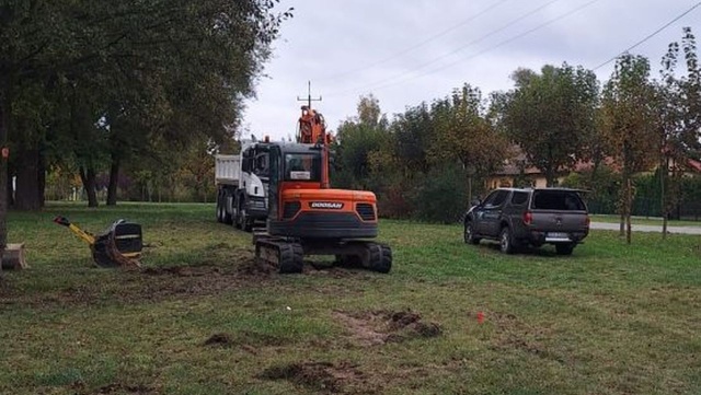 Park Fauny i Flory Zalewu Szczecińskiego powstanie w Stepnicy, w rejonie ulic Mokrej i Józefa Piłsudskiego, w sąsiedztwie nowego osiedla budynków wielorodzinnych.