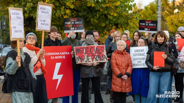 W czwartek w Szczecinie odbył się protest Czerwona kartka za aborcję.
