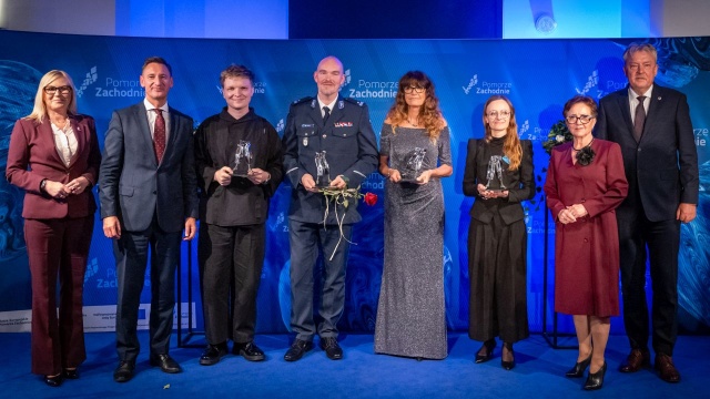 Malarka Izabela Staśkiewicz, animatorka kultury Paulina Ratajczak, policjant-historyk Marek Łuczak i gitarzysta Michał Kowalski nagrodzeni przez Marszałka Województwa Zachodniopomorskiego. Chodzi o wybitne osiągnięcia w dziedzinie kultury.