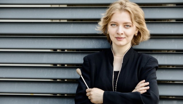Ze światowych scen na deski Filharmonii im. Mieczysława Karłowicza w Szczecinie. Wieczorny koncert Oda do młodości odbędzie się pod batutą Aleksandry Melaniuk, która występowała już z czołowymi orkiestrami w Europie i w Stanach Zjednoczonych.