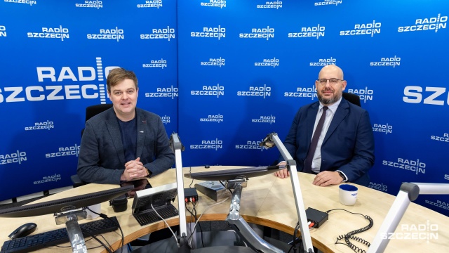 Chodzi o zajęcie się prawdziwymi problemami, nie wojną na linii PO - PiS. Szczeciński działacz partii Razem odpowiada na zarzuty Włodzimierza Czarzastego. Przypomnijmy, że przewodniczący Nowej Lewicy powiedział kilka dni temu na naszej antenie, że to m.in. partia Razem pomogła PiS-owi w dojściu do władzy.