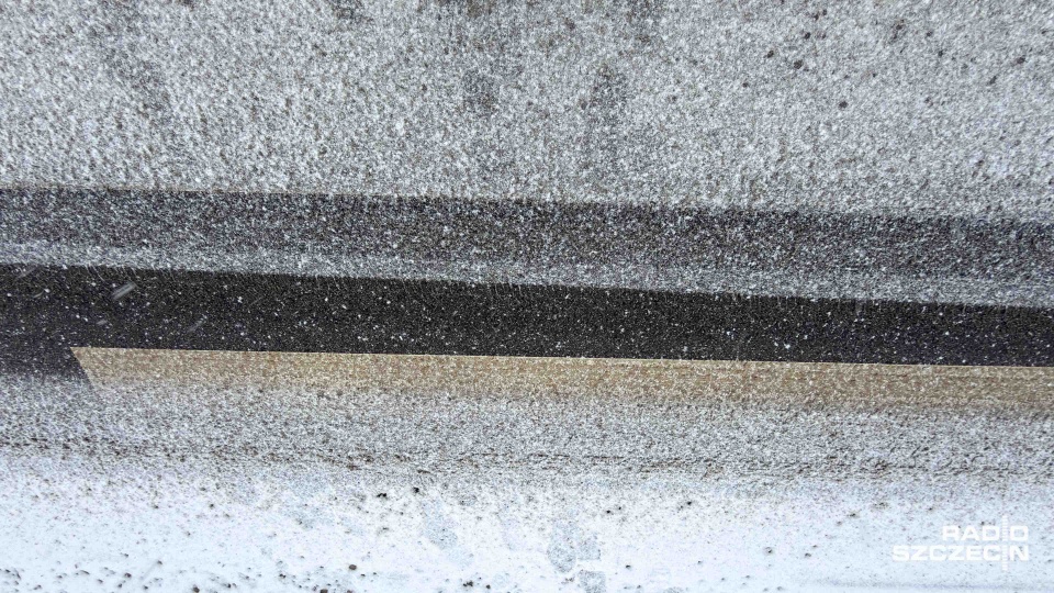 Korek na A6, wolniej na S3, może być gołoledź. Policja apeluje