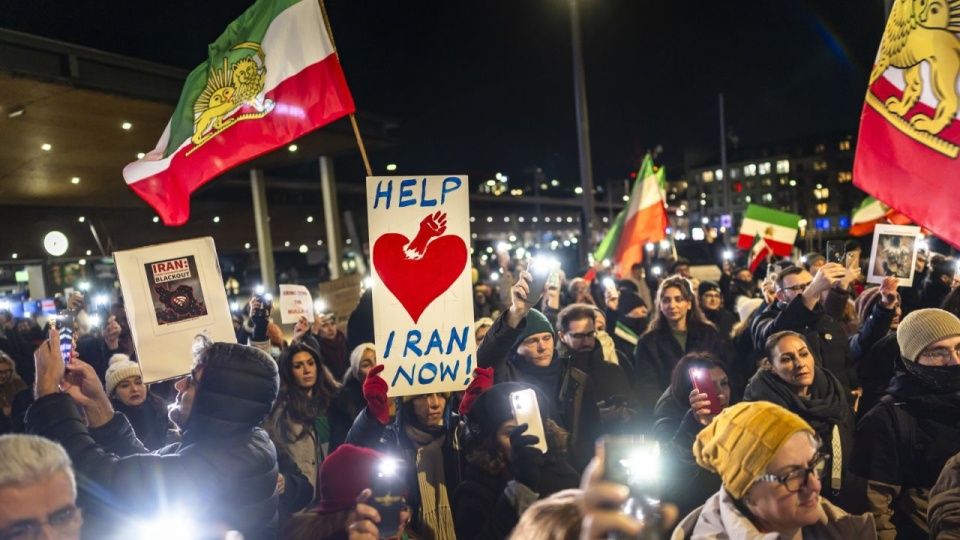 Trump wzywa Irańczyków do kontynuacji protestów