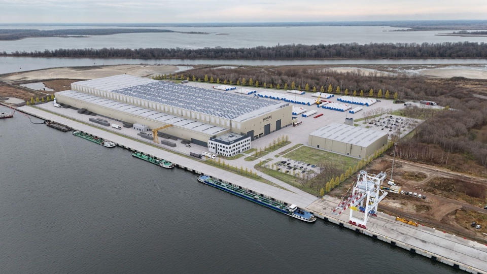 Marchewka: pan Gróbarczyk rozsiewa fake newsy. Budowa fabryki Windar jest realizowana