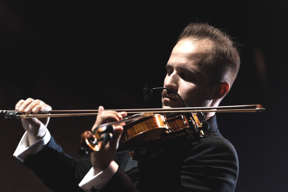 "Muzyka świata" w filharmonii z Kacprem Maliszem