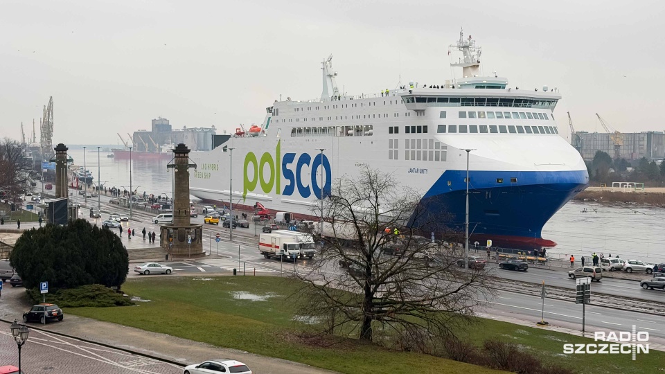 Święto na Wałach Chrobrego. Chrzest promu Jantar Unity